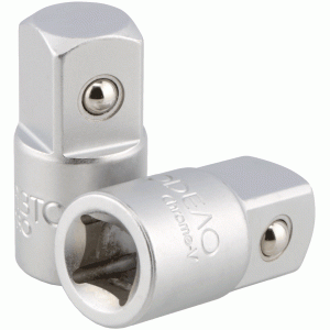 Socket adapter